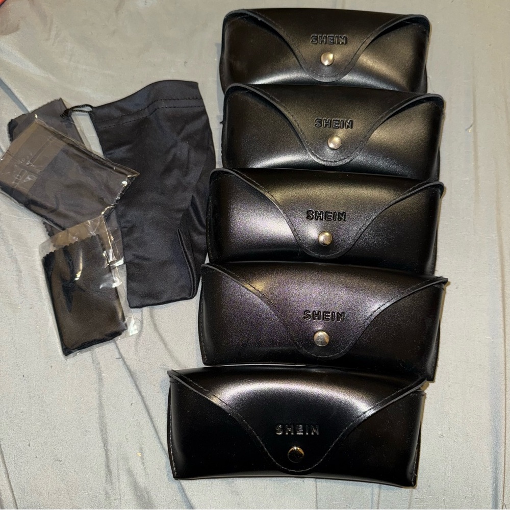 set of 5 sunglasses/ eyeglasses case